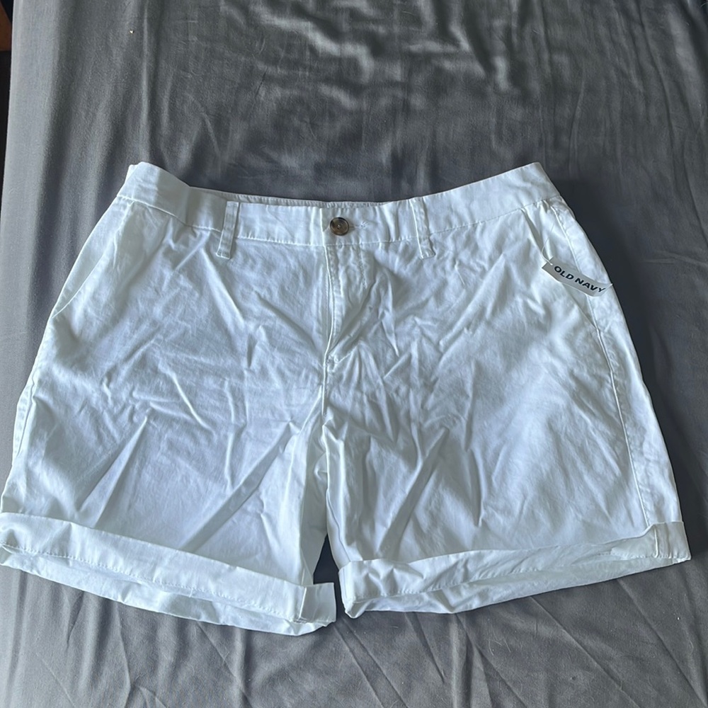 White shorts Old Navy
